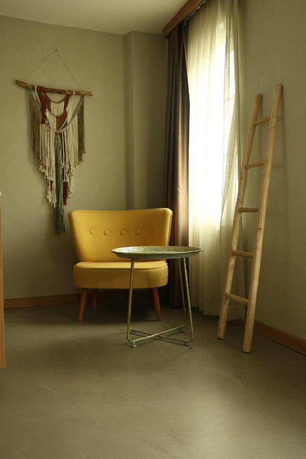 Monk Hotel Алакати Екстериор снимка